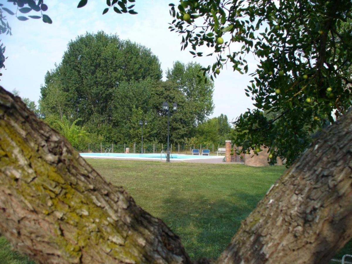 Agriturismo Corte Trincerone Mantova Luaran gambar